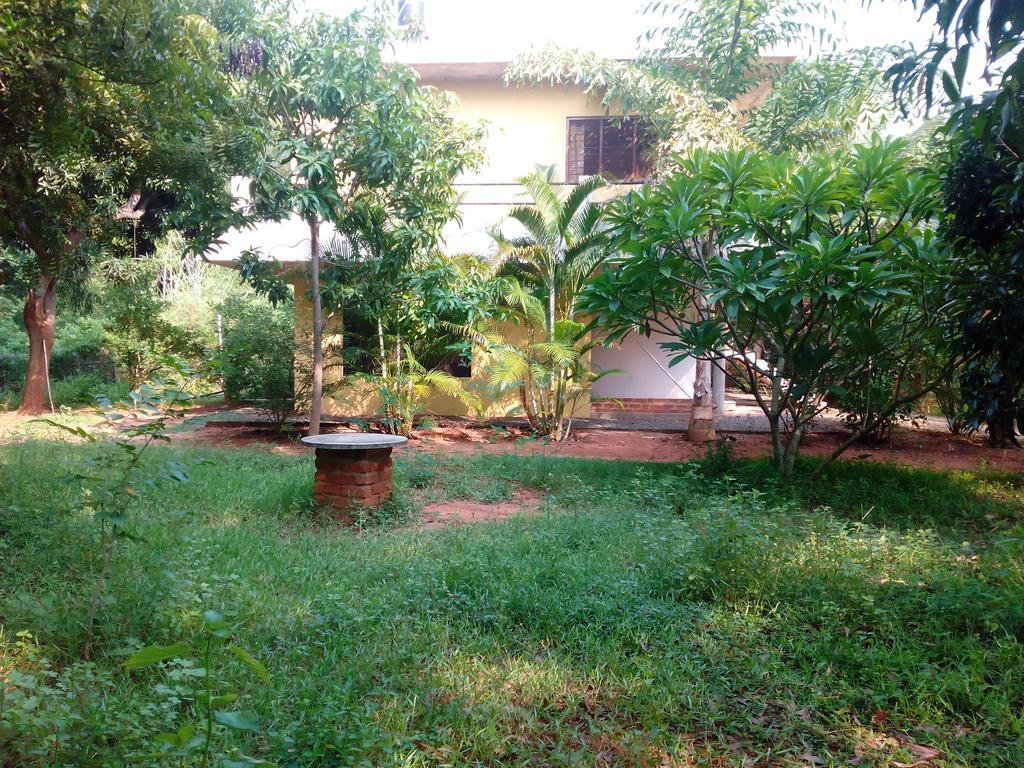 Purity Guest House Auroville Exteriör bild